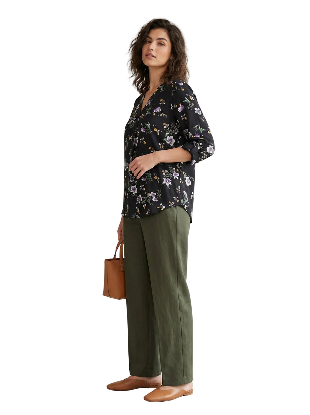 Blusa Floral con Manga Enrollable — Fondo Negro