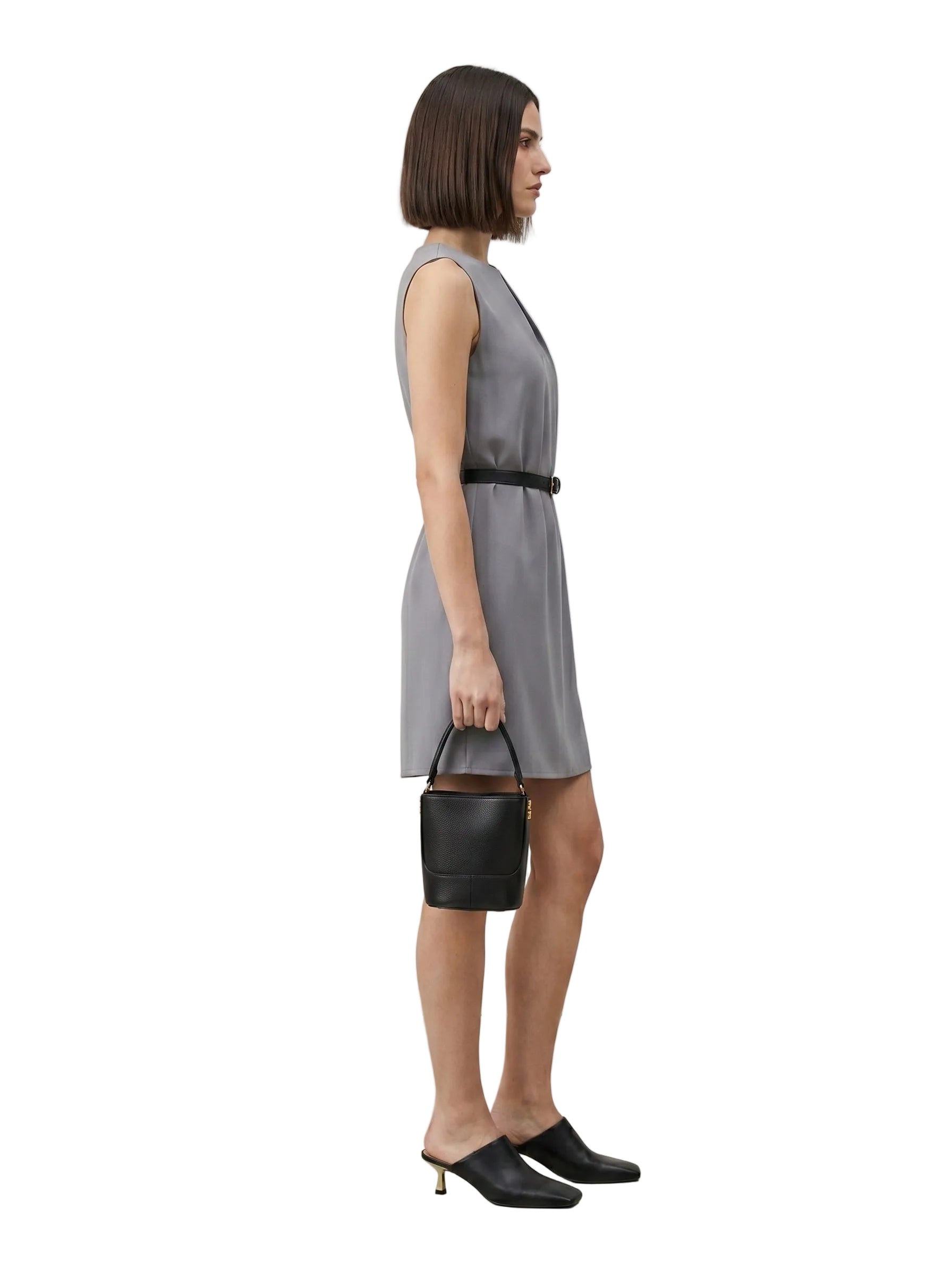 Vestido Recto con Pliegues y Cinturón