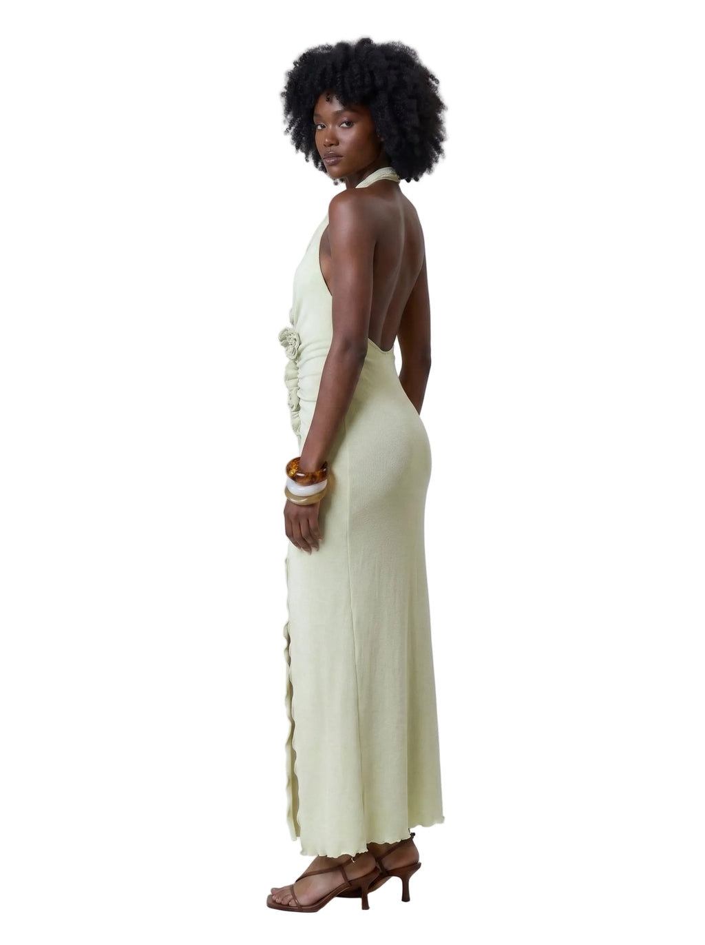 Vestido Maxi Halter con Fruncido y Flores en Relieve Verde Pistache